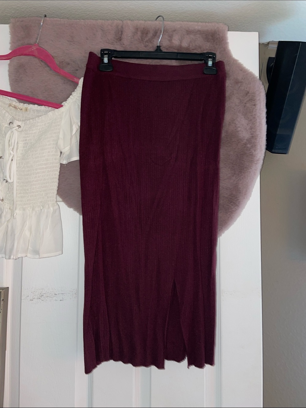 Versona Maroon Ribbed Midi Skirt